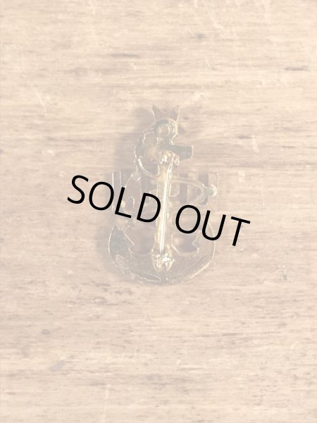 ミリタリーのUSNのヴィンテージピンバッチ