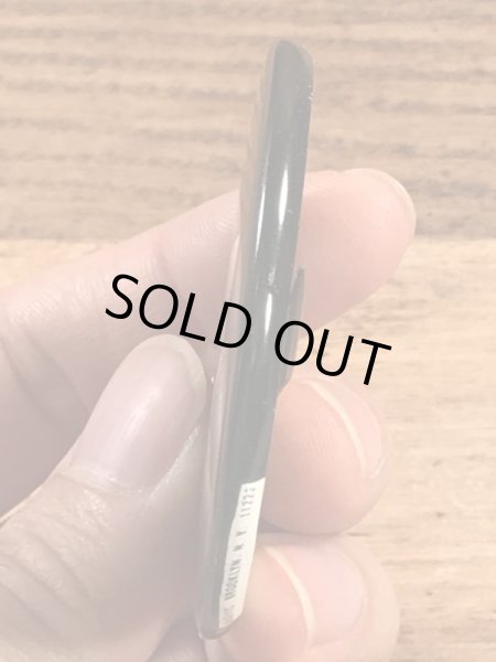 Female and Male TFWが描かれたヴィンテージ缶バッチ