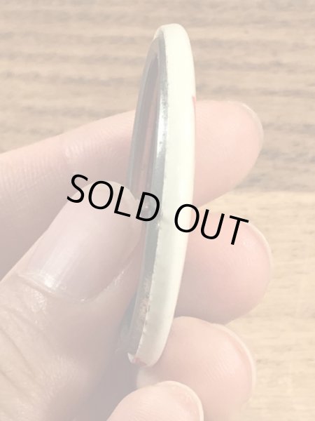 Kinsella's A Helluva Fellaのメッセージが書かれたヴィンテージ缶バッチ