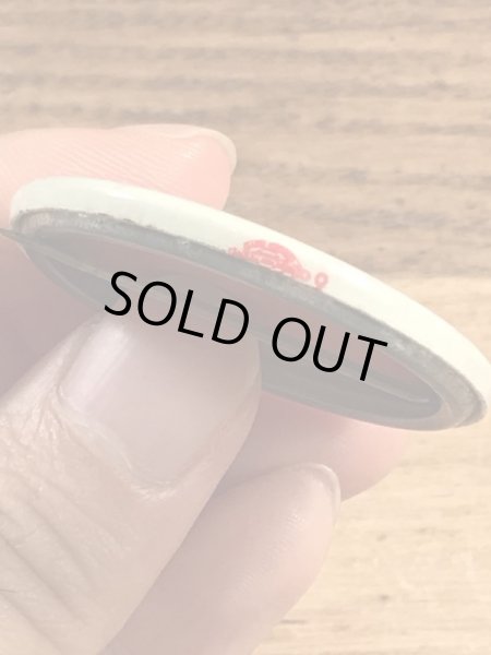 Kinsella's A Helluva Fellaのメッセージが書かれたヴィンテージ缶バッチ