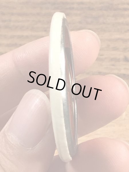 Kinsella's A Helluva Fellaのメッセージが書かれたビンテージ缶バッジ