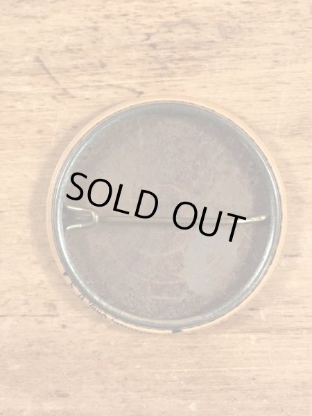 Will I Do In A Clinch?のメッセージが書かれたヴィンテージ缶バッチ