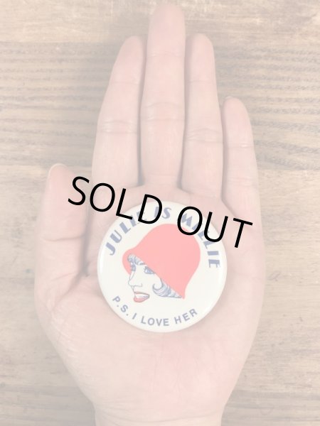 1967年のミュージカル映画モダンミリーのビンテージ缶バッジ