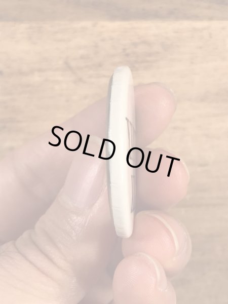 Ⅺ-XV Ⅻの文字が書かれたビンテージ缶バッジ