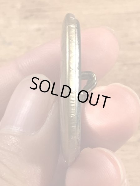 ロングビーチ海軍造船所の25周年記念のビンテージ缶バッジ