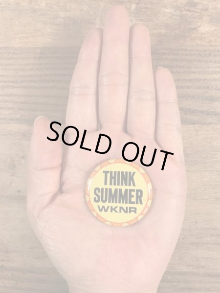 アメリカのラジオ局WKNRのビンテージ缶バッジ