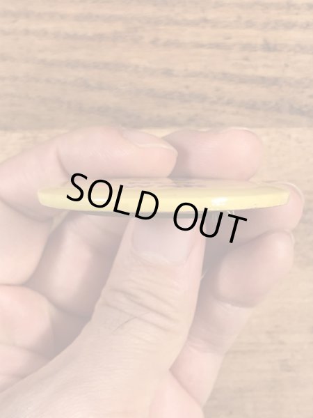 Make Love Not Warのメッセージが書かれたヴィンテージ缶バッチ