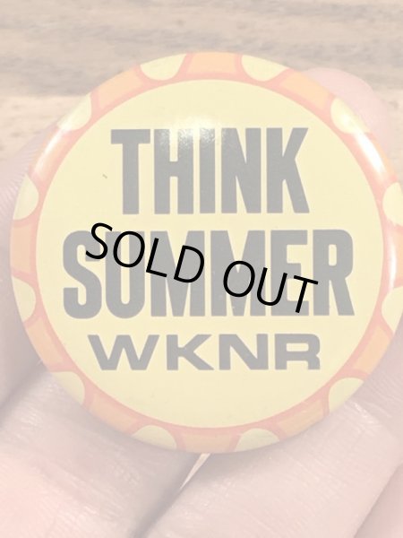 アメリカのラジオ局WKNRのビンテージ缶バッジ