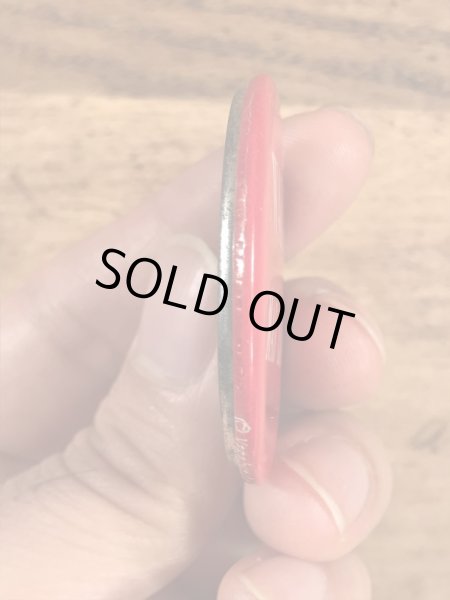 Warning Mad Loverのメッセージが書かれたビンテージ缶バッジ