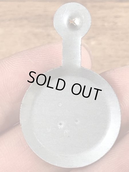 スマイルの顔が描かれたビンテージタブバッジ