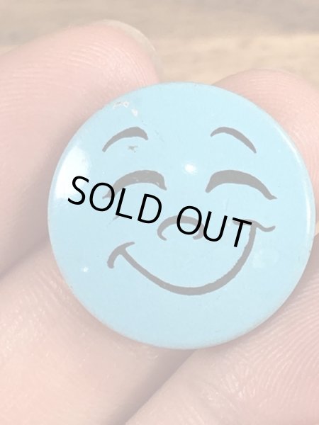 スマイルの顔が描かれたビンテージ缶バッジ