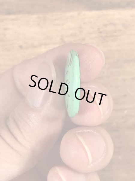 Creative House社製のスマイルのビンテージ缶バッジ