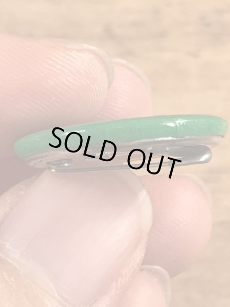 目がクローバーになったスマイルのビンテージ缶バッジ