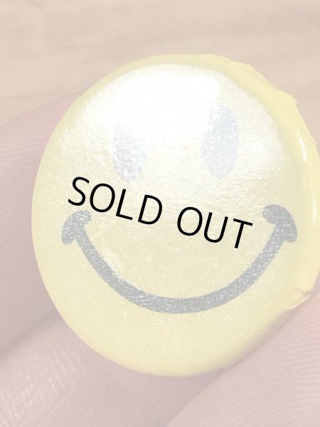 スマイルフェイスのヴィンテージ缶バッチ