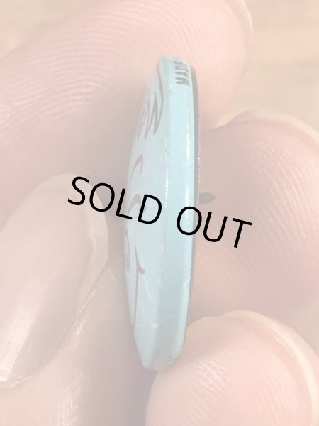 Creative House社製のスマイルのビンテージ缶バッジ