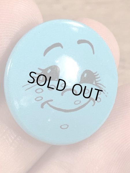 Creative House社製のスマイルのビンテージ缶バッジ