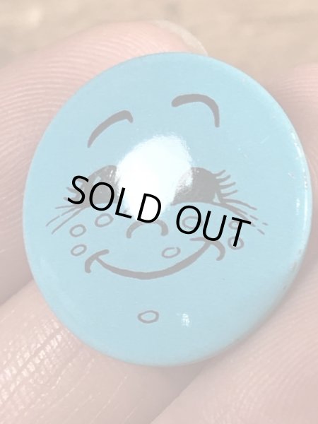 Creative House社製のスマイルフェイスのヴィンテージ缶バッチ
