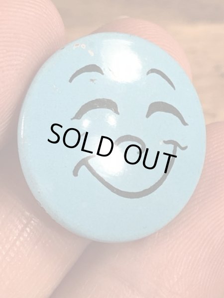 スマイルの顔が描かれたビンテージ缶バッジ
