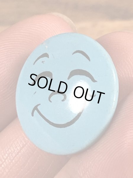 Creative House社製のスマイルフェイスのヴィンテージ缶バッチ