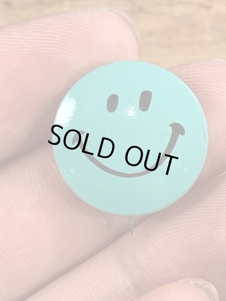 スマイルの顔が描かれたビンテージ缶バッジ