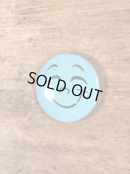 Creative House社製のスマイルフェイスのヴィンテージ缶バッチ