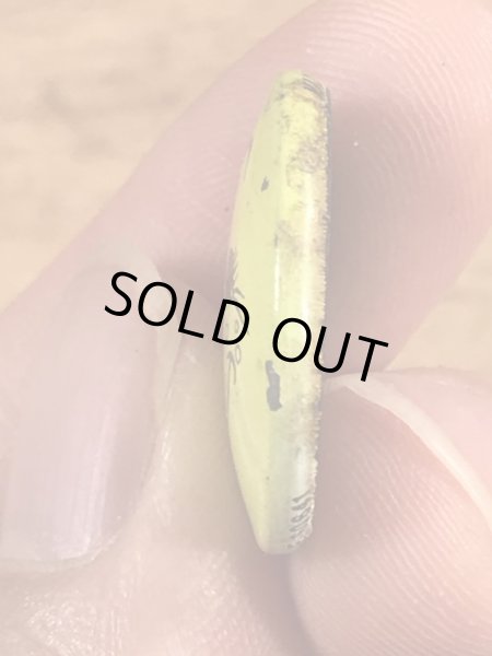 Creative House社製のスマイルのビンテージ缶バッジ