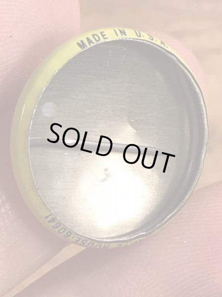 Creative House社製のスマイルフェイスのヴィンテージ缶バッチ