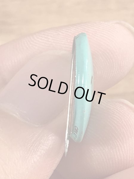 スマイルフェイスのブリキ製のヴィンテージ缶バッチ