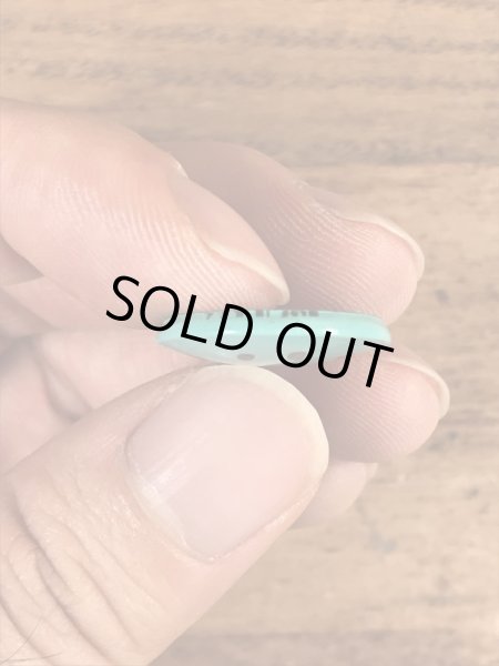 スマイルフェイスのブリキ製のヴィンテージ缶バッチ