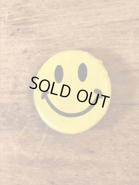スマイルフェイスのヴィンテージ缶バッチ