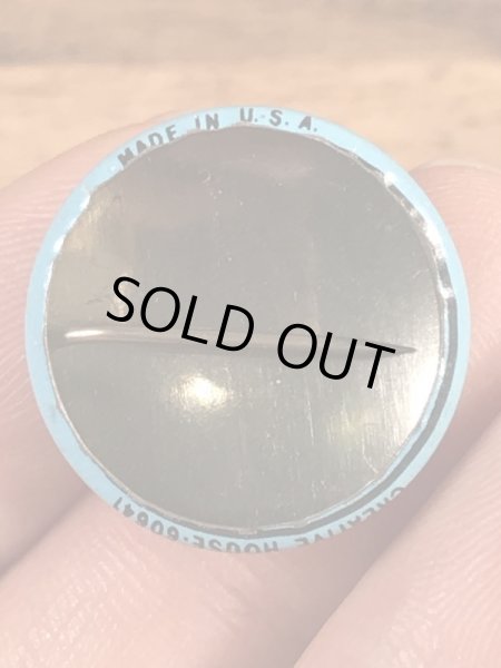 Creative House社製のスマイルフェイスのヴィンテージ缶バッチ