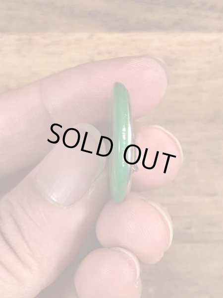 目がクローバーになったスマイルのビンテージ缶バッジ