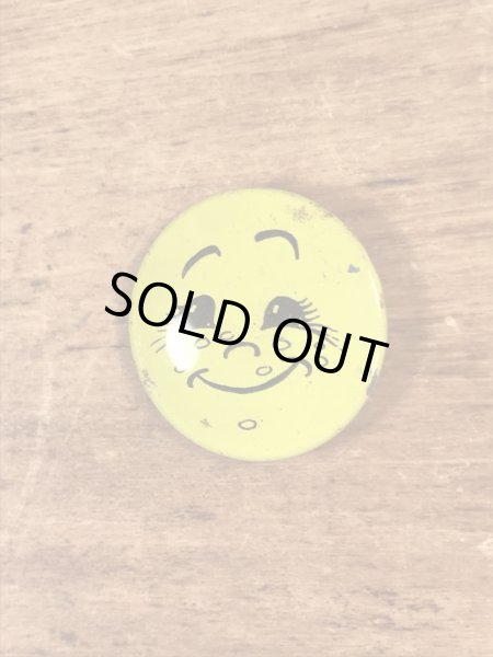 Creative House社製のスマイルフェイスのヴィンテージ缶バッチ