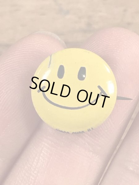 スマイルの顔が描かれたビンテージ缶バッジ