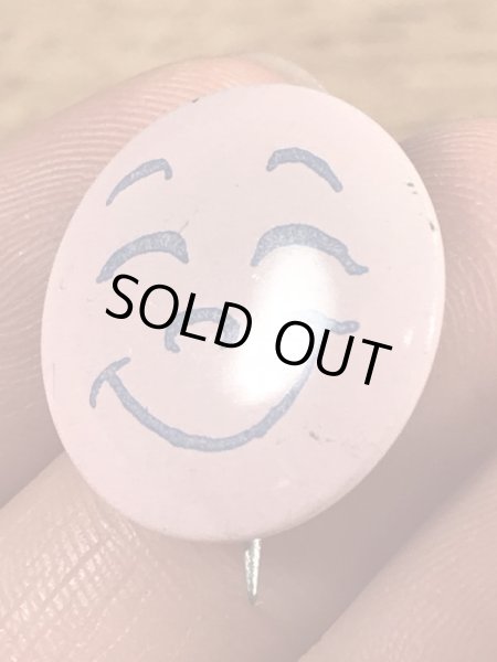 Creative House社製のスマイルフェイスのヴィンテージ缶バッチ