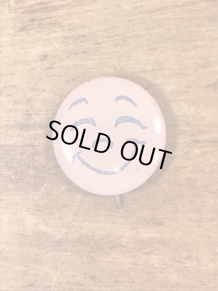 Creative House社製のスマイルフェイスのヴィンテージ缶バッチ