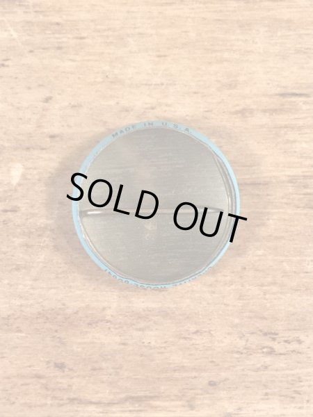 Creative House社製のスマイルフェイスのヴィンテージ缶バッチ