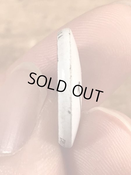 スマイルフェイスのブリキ製のヴィンテージ缶バッチ