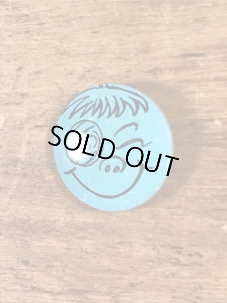 Creative House社製のスマイルフェイスのヴィンテージ缶バッチ