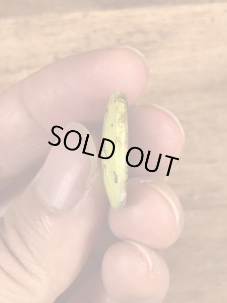 Creative House社製のスマイルのビンテージ缶バッジ