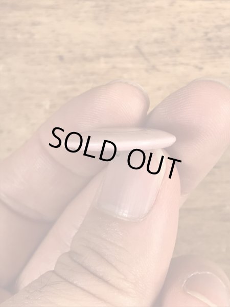 Creative House社製のスマイルフェイスのヴィンテージ缶バッチ