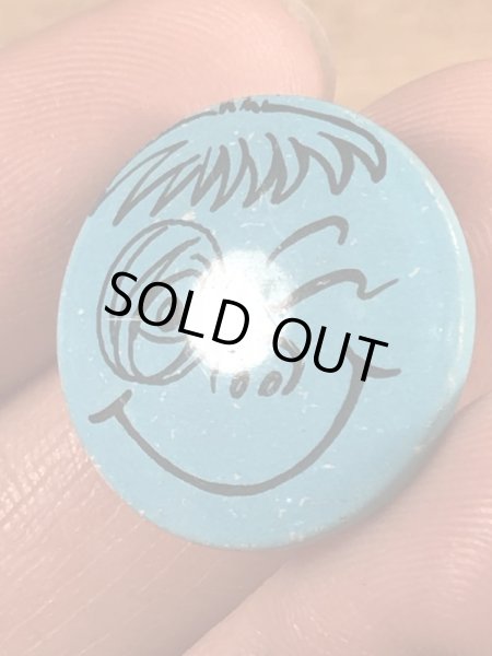 Creative House社製のスマイルフェイスのヴィンテージ缶バッチ