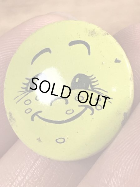 Creative House社製のスマイルフェイスのヴィンテージ缶バッチ