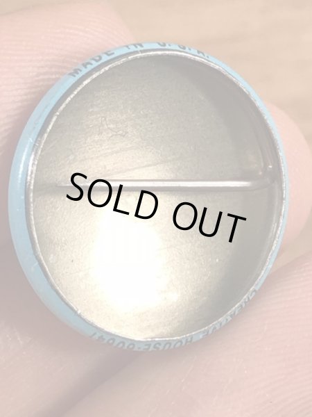 Creative House社製のスマイルフェイスのヴィンテージ缶バッチ