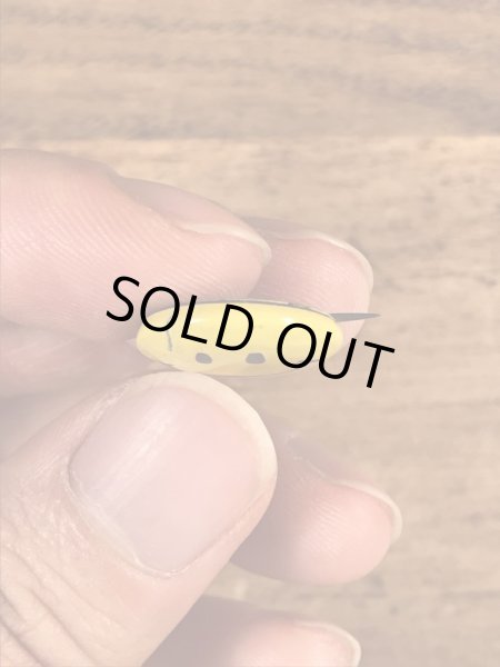 スマイルフェイスのブリキ製のヴィンテージ缶バッチ