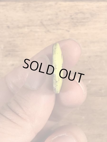 Creative House社製のスマイルのビンテージ缶バッジ