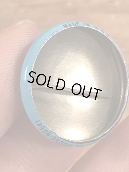 スマイルフェイスのブリキ製のヴィンテージ缶バッチ