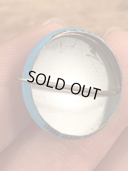 スマイルフェイスのブリキ製のヴィンテージ缶バッチ