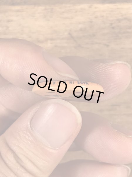 Creative House社製のスマイルフェイスのヴィンテージ缶バッチ