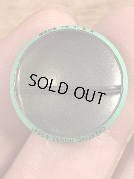 Creative House社製のスマイルフェイスのヴィンテージ缶バッチ